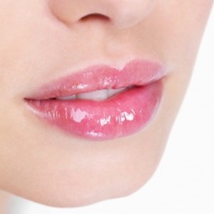 Питательный крем для губ